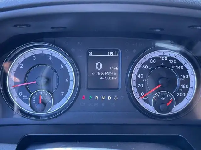2023 Ram 1500 Classic Express | 4X4 | Backup Camera in Cars & Trucks in Prince George - Image 27