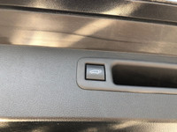 XLE AWD Engine: LIGHT/MEDIUM DUTY L/100Km City: 11.8 L/100Km Hwy: 8.6 Safety Equipment Electronic St... (image 8)