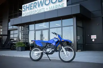 Engine Type: Single-Cylinder Displacement: 13.6 cu. in. (223 cc) Bore and Stroke: Bore: 2.76 in. (70...