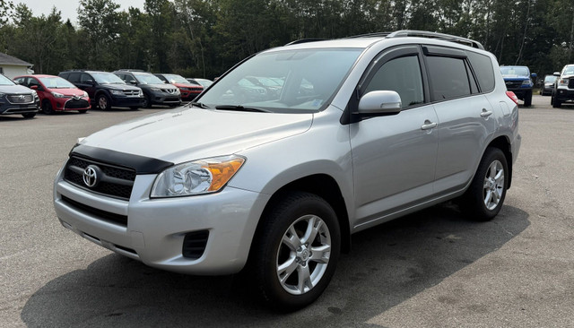 2011 Toyota RAV4 I4 / 4WD / SPARE TIRE W/ COVER / TOW PACKAGE /  in Cars & Trucks in Truro - Image 4
