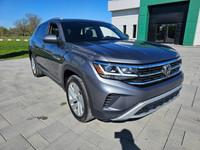 Own our dynamic 2021 Volkswagen Atlas Cross Sport Highline 4MOTION in Platinum Grey Metallic and dis... (image 3)