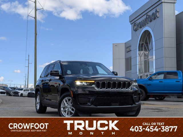 2023 Jeep Grand Cherokee Laredo- Luxury Tech-Sunroof-Trailer in Cars & Trucks in Calgary