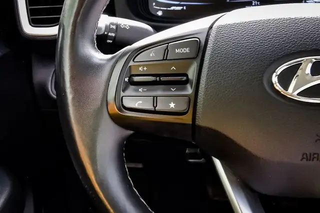 2023 Hyundai Venue Preferred • HEATED SEATS • CP/AA • REMOTE STA in Cars & Trucks in Cornwall - Image 19