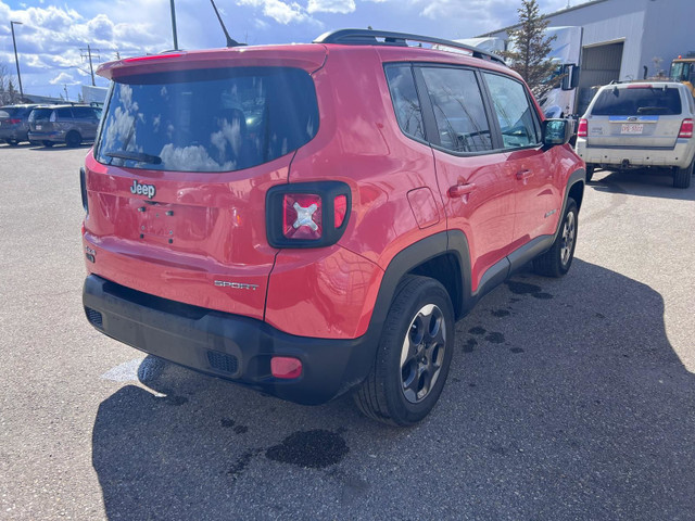 2017 Jeep Renegade SPORT 4X4  CLEAN CARFAX $13999 PRICED TO SELL in Cars & Trucks in Calgary - Image 4