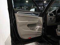 2022 Volkswagen Atlas Execline, !! FULLY LOADED !! Racing Green Metallic on Shetland Grey, R-Line Pa... (image 8)