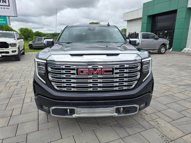 2024 GMC Sierra 1500 in Cars & Trucks in Ottawa - Image 2