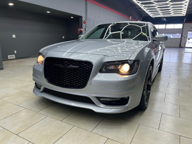 2022 Chrysler 300 in Cars & Trucks in Edmonton - Image 4