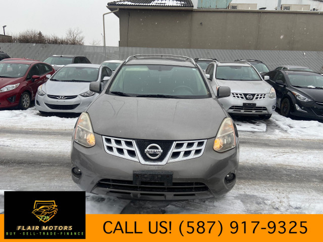  2013 NISSAN ROGUE SV AWD/ Navigation / Back up cam/ Sunroof  in Cars & Trucks in Calgary - Image 2