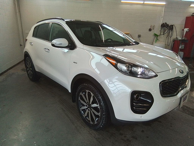  2019 Kia Sportage EX! BACKUPSENSORS! HEATEDSEATS! HEATEDSTEERIN in Cars & Trucks in Moncton - Image 2