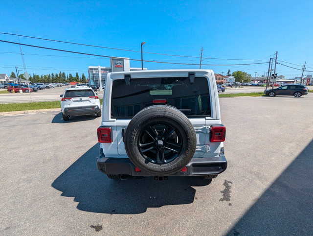 2020 Jeep Wrangler Unlimited Sahara in Cars & Trucks in Timmins - Image 4