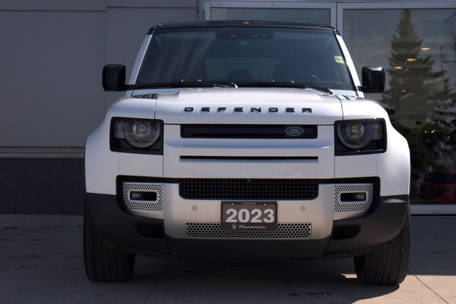 2023 Land Rover Defender SE in Cars & Trucks in London - Image 2