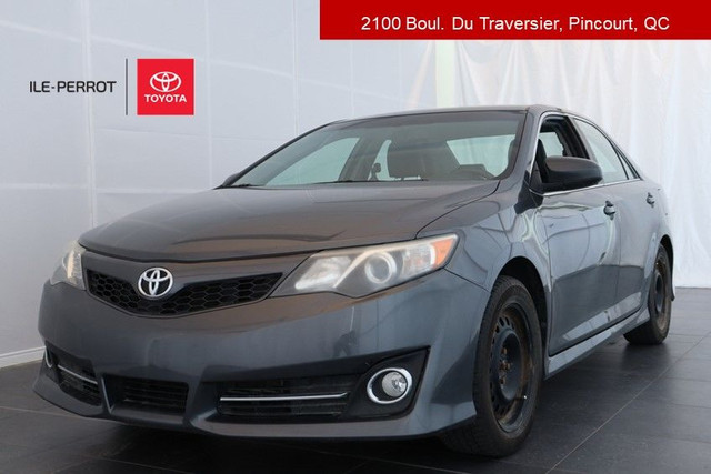 2012 Toyota Camry SE AUT AC MAGS 4CYL BELLE CONDITION BAS KM FAU in Cars & Trucks in City of Montréal