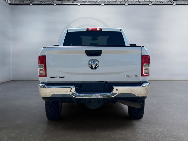 2022 RAM 3500 Big Horn 6.7L Diesel - 8 Ft Box - 6 Passenger -... in Cars & Trucks in Lethbridge - Image 4