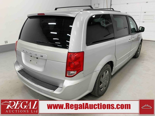 2011 DODGE GRAND CARAVAN in Cars & Trucks in Calgary - Image 4