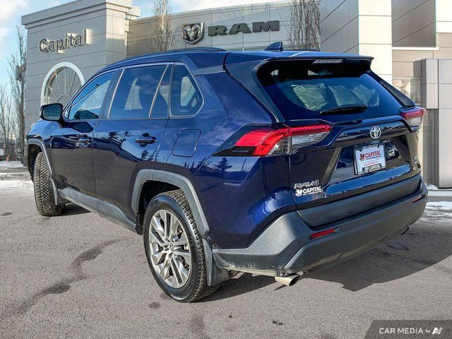 2022 Toyota RAV4 XLE | Accident Free Carfax | in Cars & Trucks in Edmonton - Image 4