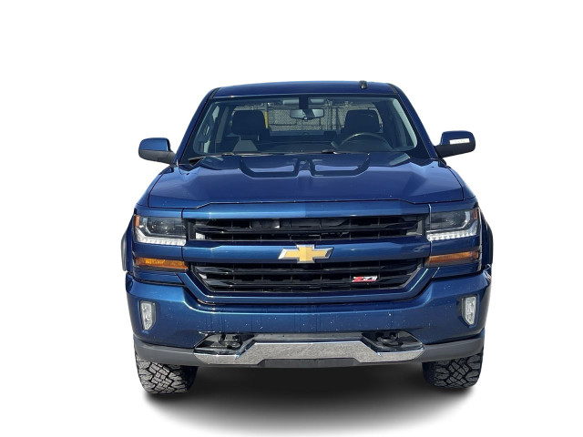 2017 Chevrolet Silverado 1500 LT AWD 4X4 CREW CAB + 5.3L V8 + CL in Cars & Trucks in City of Montréal - Image 3