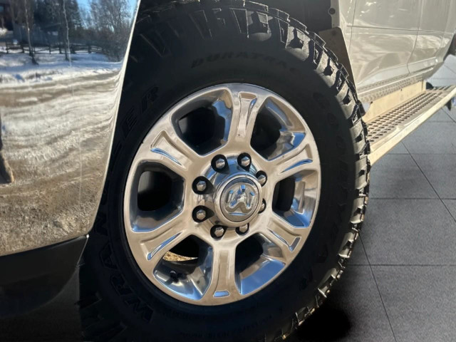 2018 RAM 2500 SLT Hemi|| Crew Cab|| 2500!! in Cars & Trucks in Mississauga / Peel Region - Image 2