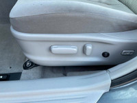 No Accident (Clean Carfax) in Very Good Condition, Power Seats, Sunroof, Upgraded Entertainment syst... (image 8)