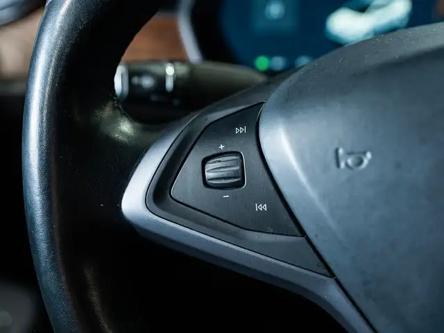2019 Tesla Model X Long Range/AUTOPILOT FULL SELF-DRIVE/1OWNER in Cars & Trucks in Mississauga / Peel Region - Image 15