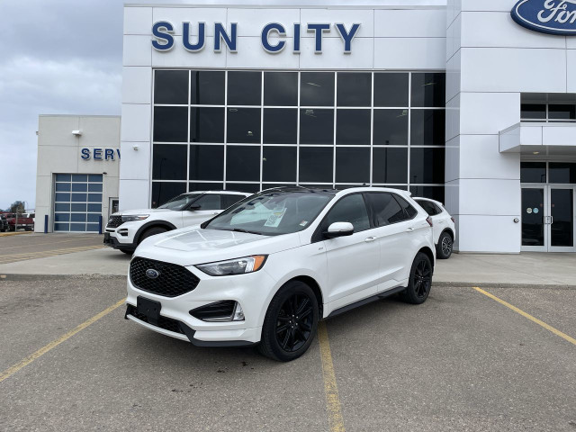  2020 Ford Edge ST Line MOON ROOF + NAVIGATION dans Autos et camions  à Medicine Hat