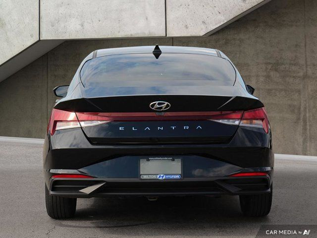 2022 Hyundai Elantra Preferred | NO ACCIDENTS| APPLE CARPLAY in Cars & Trucks in Hamilton - Image 4