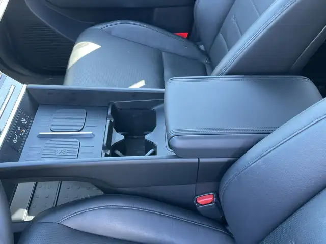 2024 Hyundai Santa Fe 2.5T Luxury AWD 7-Pass, Leather, Sunroof H in Cars & Trucks in Calgary - Image 30