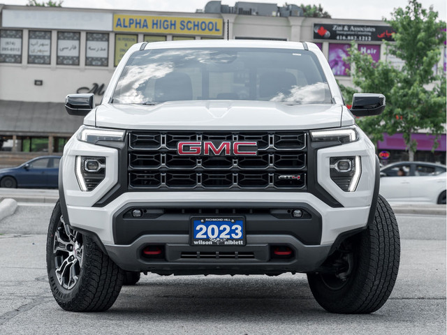 2023 GMC Canyon AT4- 2 Inch Factory Lift | Sunroof in Cars & Trucks in Markham / York Region - Image 2