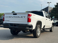 6.6L V8 GASOLINE ENGINE, LOW KM, Valid Chevrolet warranty, remote start entry, spray on liner, crew... (image 4)