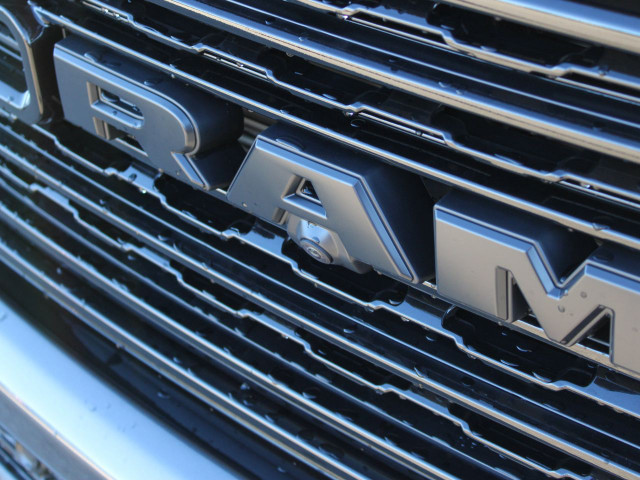 2024 Ram 1500 LIMITED in Cars & Trucks in Calgary - Image 3