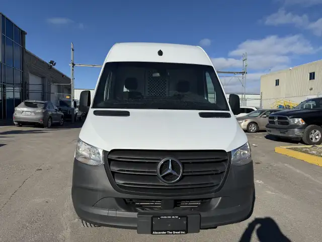 2021 Mercedes-Benz Sprinter Cargo Van MERCEDES Sprinter 2500 - E in Cars & Trucks in Oakville / Halton Region - Image 4