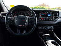 2ND-ROW CONSOLE W/ARMREST & STORAGE -inc: USB Charging Port in Console 2nd Row 12-Volt Aux Power Out... (image 1)
