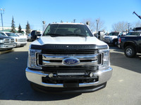2017 FORD XLT 4X4 F-350 (1 TON) SERVICE BODY WITH WIELDER ,6.2L engine (gas) automatic transmission... (image 2)
