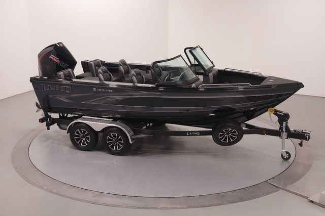 2023 LUND 1875 TYEE - 200 ProXS - Smartcraft - Custom Trailer *F in Powerboats & Motorboats in Winnipeg