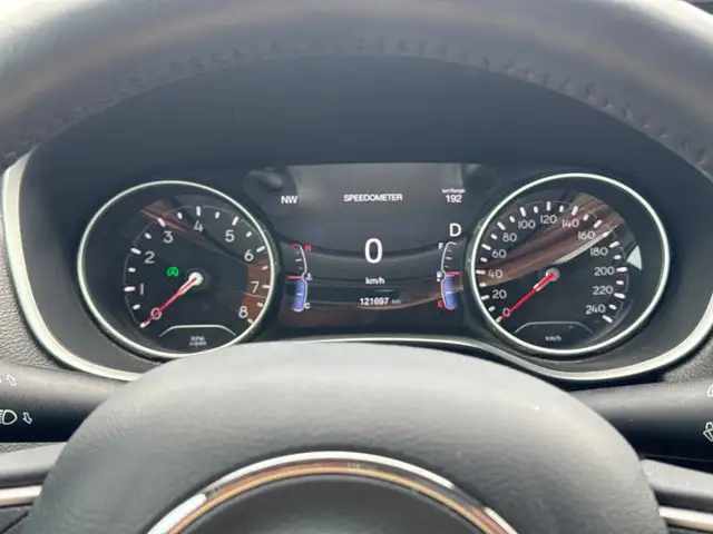 2018 Jeep Compass Limited  - Leather Seats -  Remote Start in Cars & Trucks in Ottawa - Image 17