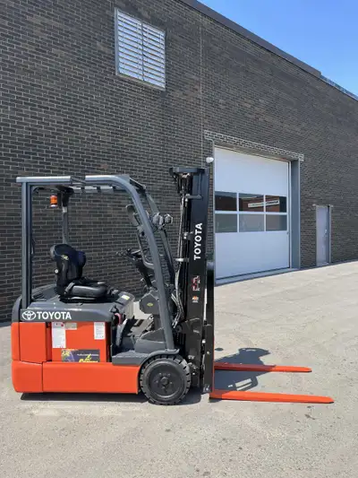 Keywords: used forklift, forklift, electric forklift, 3-wheel forklift, 3-stage mast, 3,000 lbs capa...