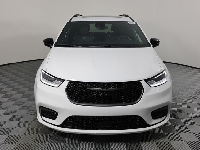 2024 Chrysler Pacifica Hybrid PREMIUM S APPEARANCE in Cars & Trucks in Calgary - Image 2