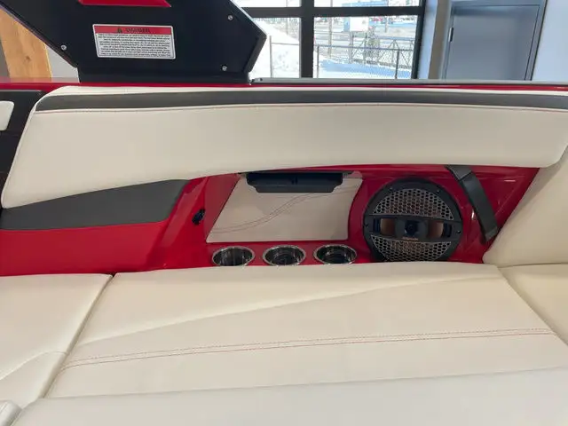 2024 MasterCraft XStar S in Powerboats & Motorboats in Saskatoon - Image 24