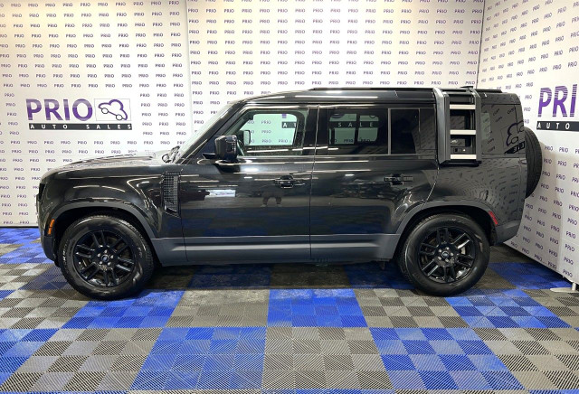 2021 Land Rover Defender in Cars & Trucks in Ottawa - Image 2