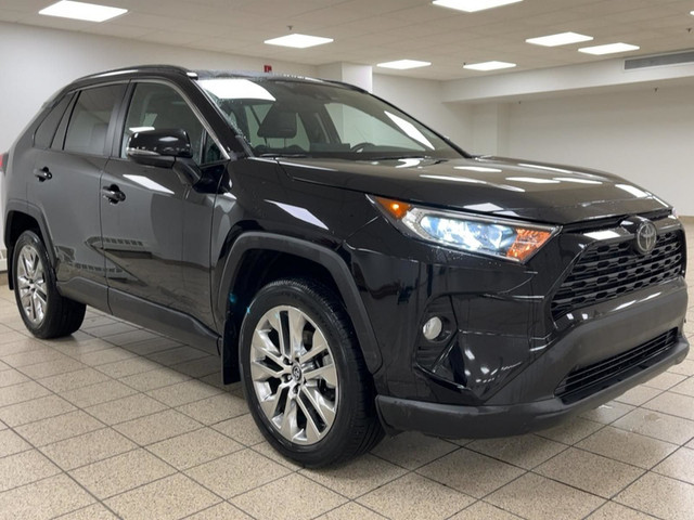 2020 Toyota RAV4 XLE in Cars & Trucks in Calgary