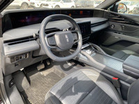 **WE WILL BEAT ANY DEALER IN THE CITY** Infinite Black Metallic Clearcoat 2025 Lincoln Nautilus Rese... (image 3)