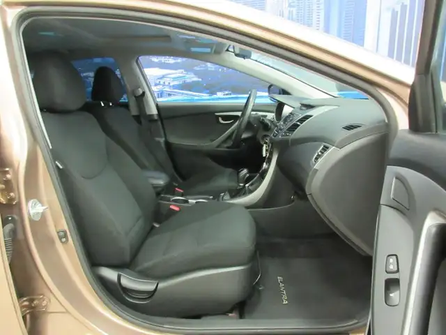 HYUNDAI ELANTRA 2015 SPORT AUTOMATIQUE **77 300 KM **1 PROPRIO** in Cars & Trucks in Lévis - Image 13