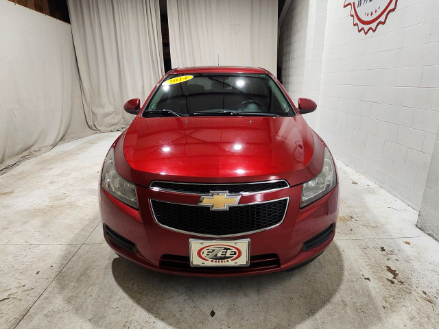 2014 Chevrolet Cruze in Cars & Trucks in Windsor Region - Image 2