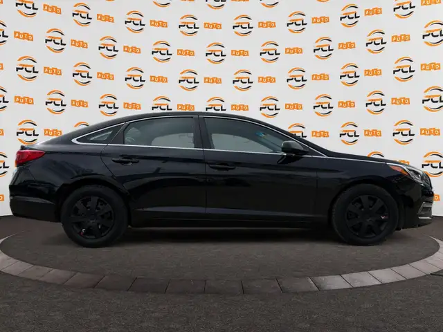 2015 Hyundai Sonata Backup camera Heated seats Bluetooth in Cars & Trucks in Edmonton - Image 9
