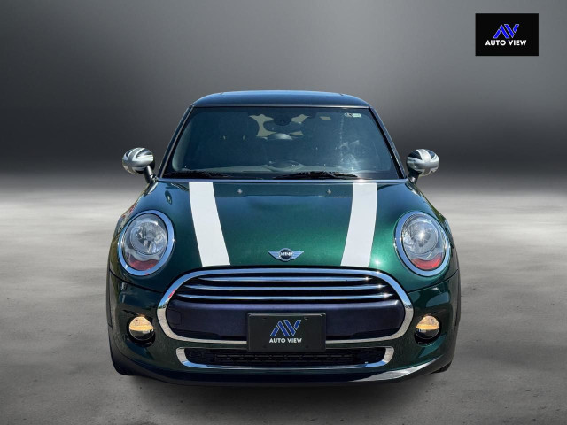 2016 MINI Cooper HATCHBACK **DEALER SERVICED** in Cars & Trucks in Hamilton - Image 2