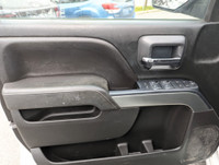 3/4 TON CREW CAB! 2500 HD 6.6' Foot Box, 6.0L GAS V8, FULLY LOADED, THIS TRUCK IS EXTRA EXTRA CLEAN,... (image 2)