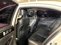 **SPRING SPECIAL!** FINISHED IN WHITE ON MATCHING BLACK INTERIOR, STITCHED LEATHER SEATS, HEATED SEA... (image 5)