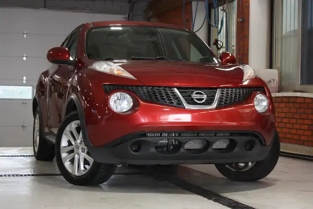 2014 Nissan Juke SV in Cars & Trucks in City of Montréal - Image 2