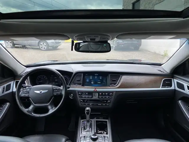 2015 Hyundai Genesis Sedan Ultimate in Cars & Trucks in Calgary - Image 17