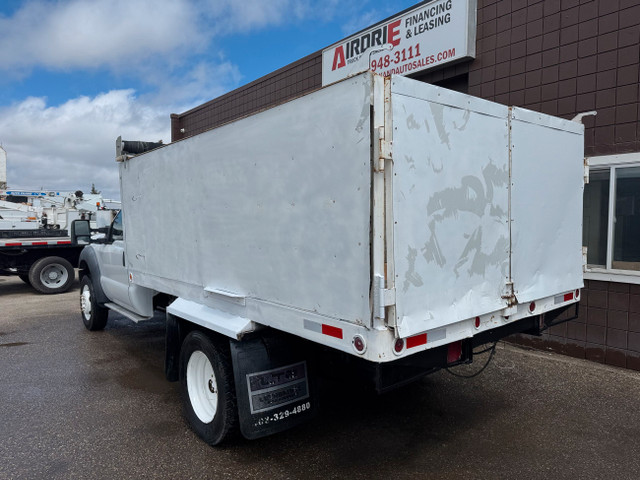 2011 Ford F-550 Dump Truck 4X4 12 FT Box in Cars & Trucks in Calgary - Image 3