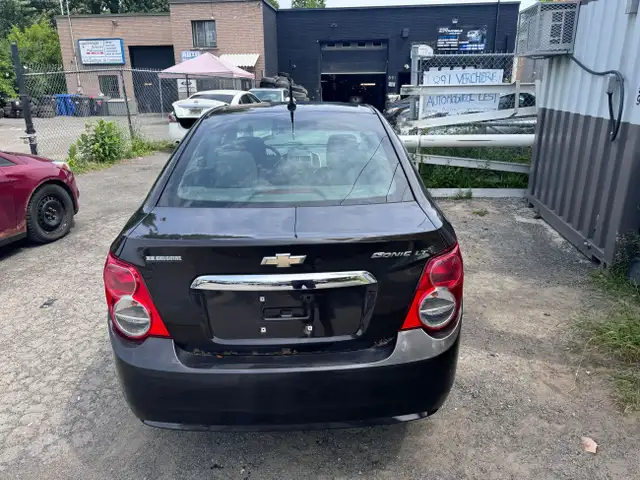 Chevrolet Sonic LT Manual Sedan 201463417673201539124